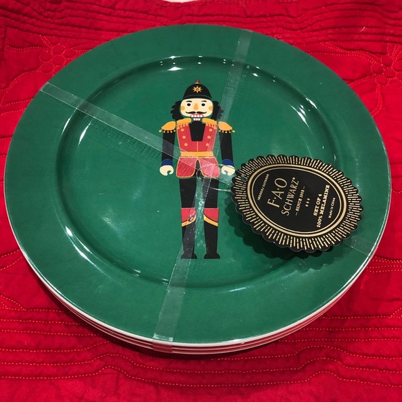 FAO Schwarz Dining Fao Schwarz Melamine Nutcracker 85 Plates Nwt Poshmark